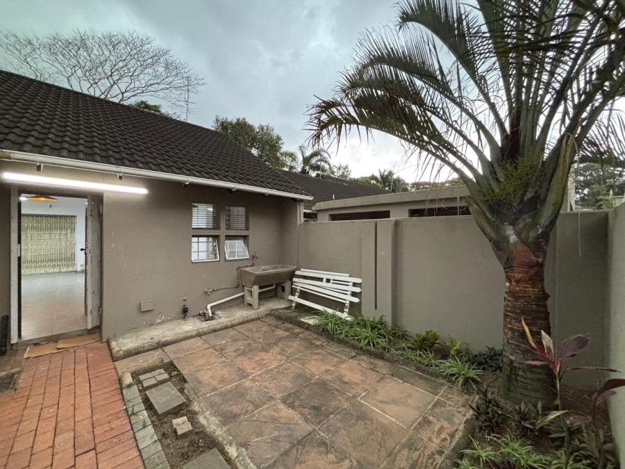 2 Bedroom Property for Sale in Sherwood KwaZulu-Natal