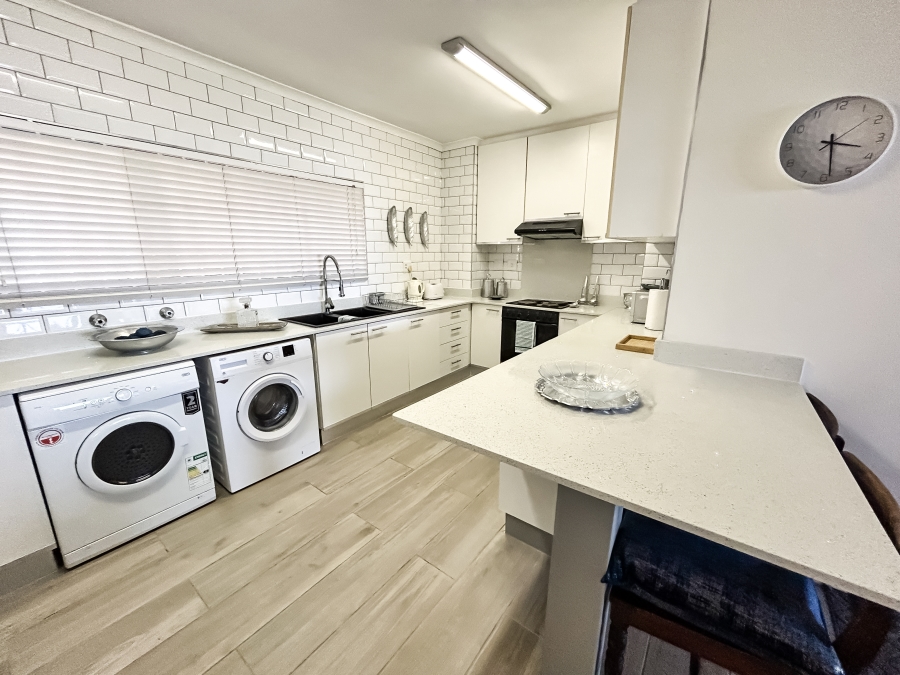 To Let 3 Bedroom Property for Rent in Ballitoville KwaZulu-Natal