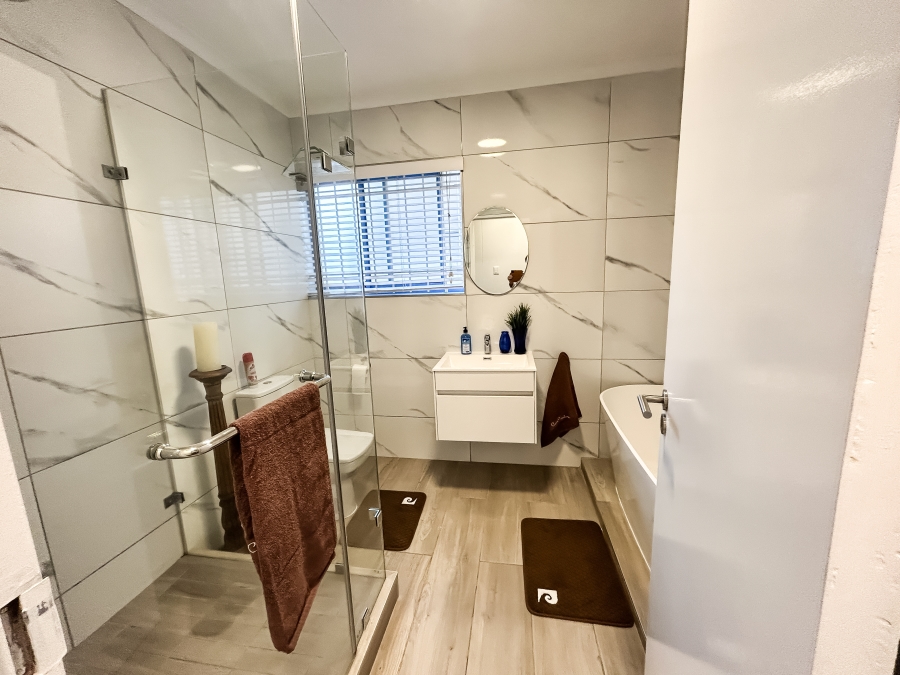 To Let 3 Bedroom Property for Rent in Ballitoville KwaZulu-Natal
