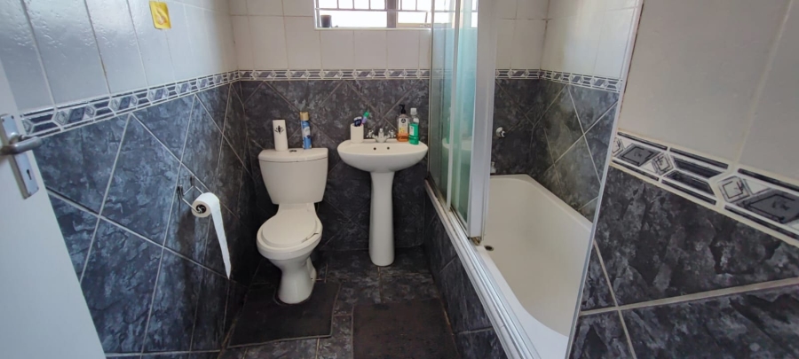 0 Bedroom Property for Sale in Westridge KwaZulu-Natal