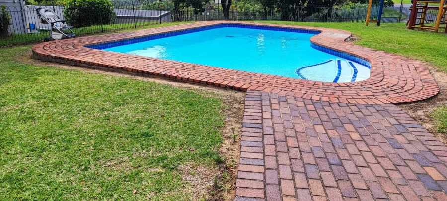 2 Bedroom Property for Sale in Sherwood KwaZulu-Natal