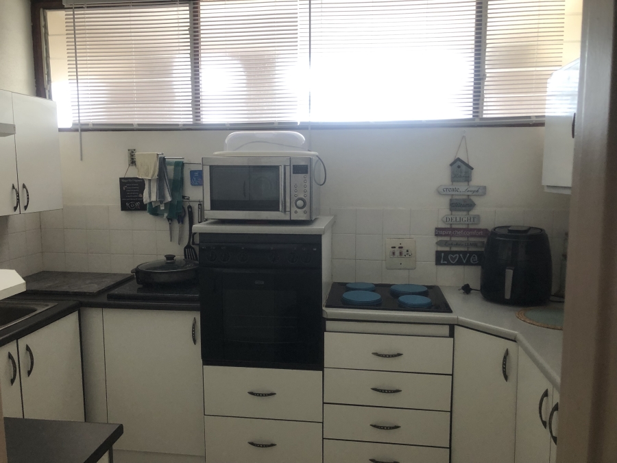 2 Bedroom Property for Sale in Amanzimtoti KwaZulu-Natal