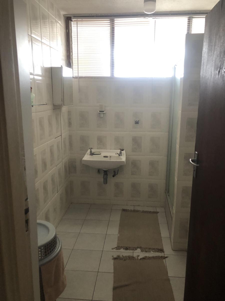 2 Bedroom Property for Sale in Amanzimtoti KwaZulu-Natal