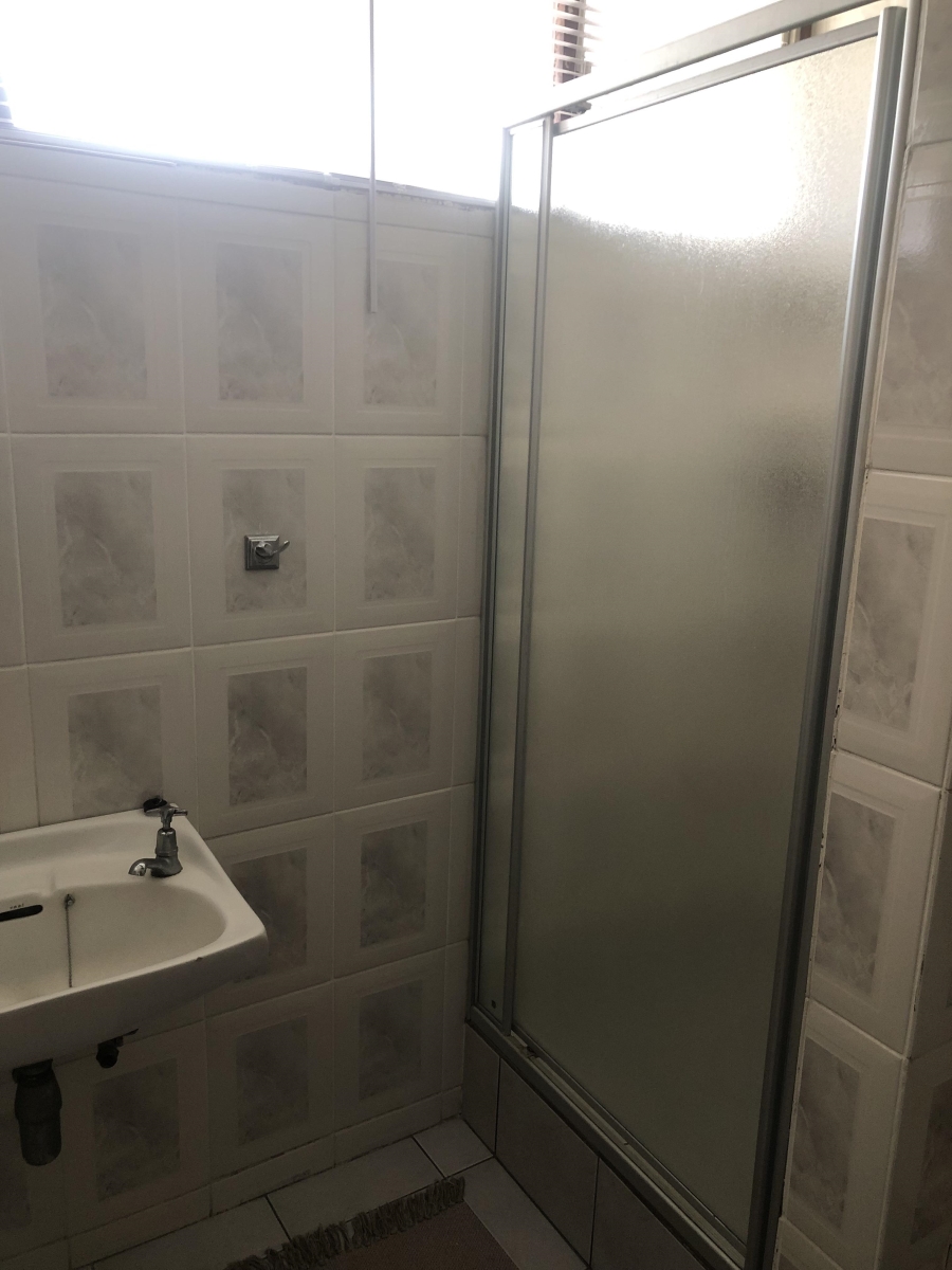 2 Bedroom Property for Sale in Amanzimtoti KwaZulu-Natal