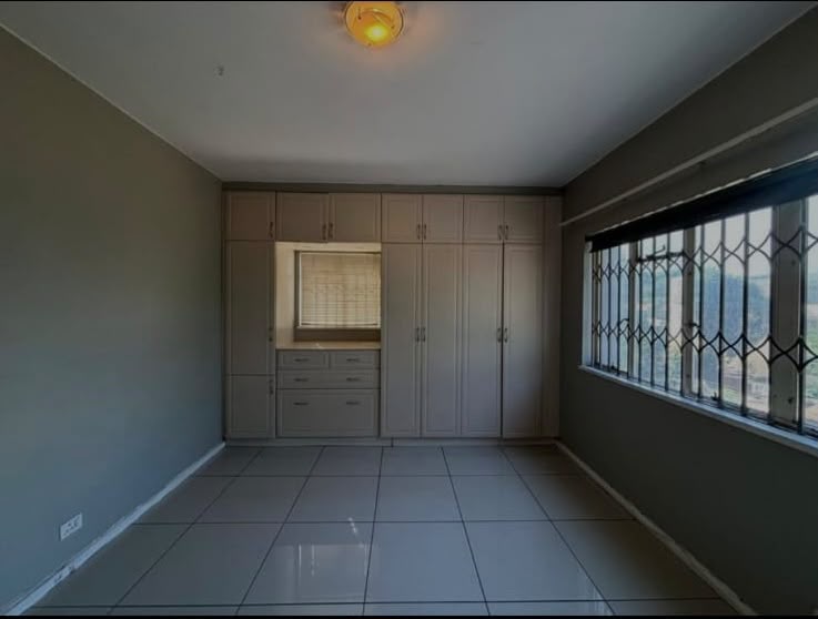 2 Bedroom Property for Sale in Glenwood KwaZulu-Natal