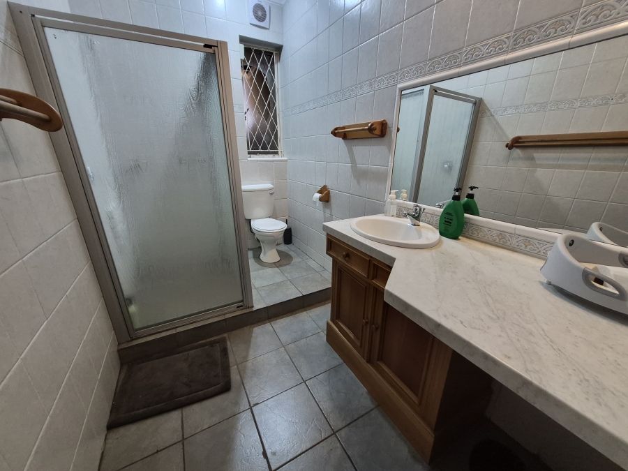 4 Bedroom Property for Sale in Mountain Homes KwaZulu-Natal