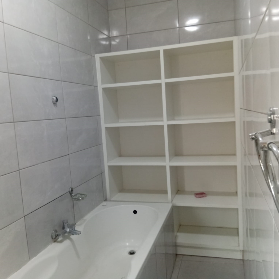 To Let 3 Bedroom Property for Rent in Windermere KwaZulu-Natal