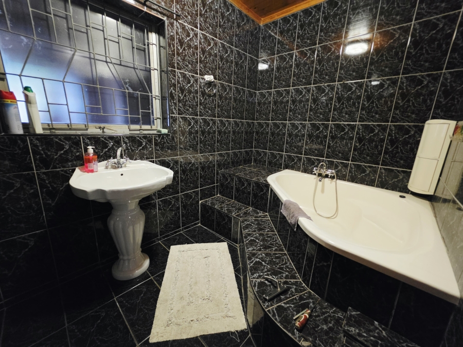 8 Bedroom Property for Sale in Arboretum KwaZulu-Natal