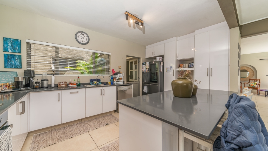 4 Bedroom Property for Sale in Shakas Rock KwaZulu-Natal