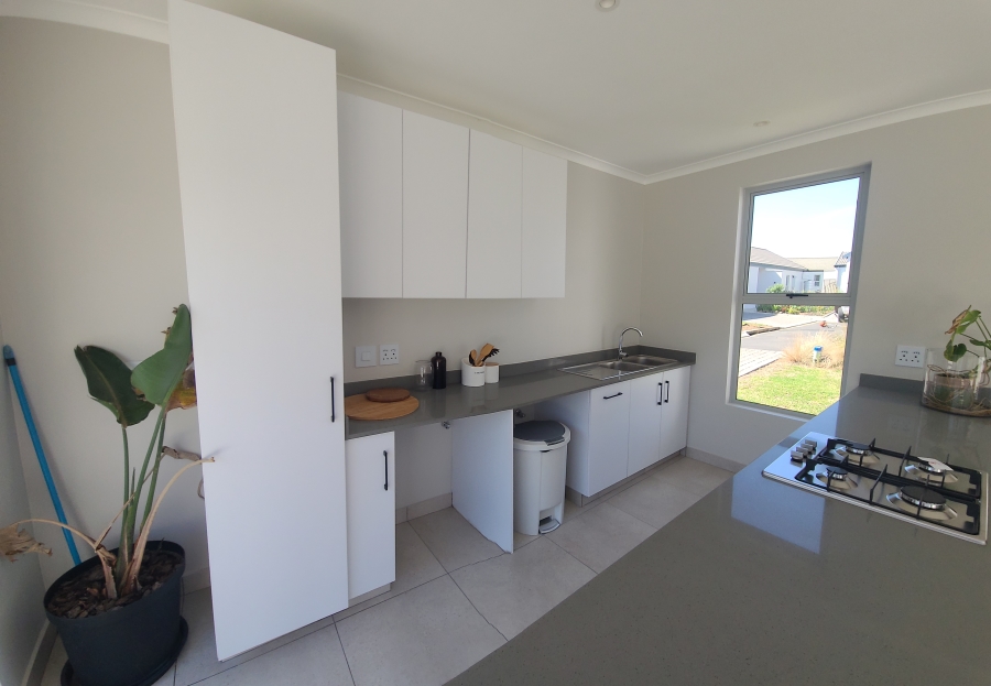 To Let 2 Bedroom Property for Rent in Sheffield Beach KwaZulu-Natal