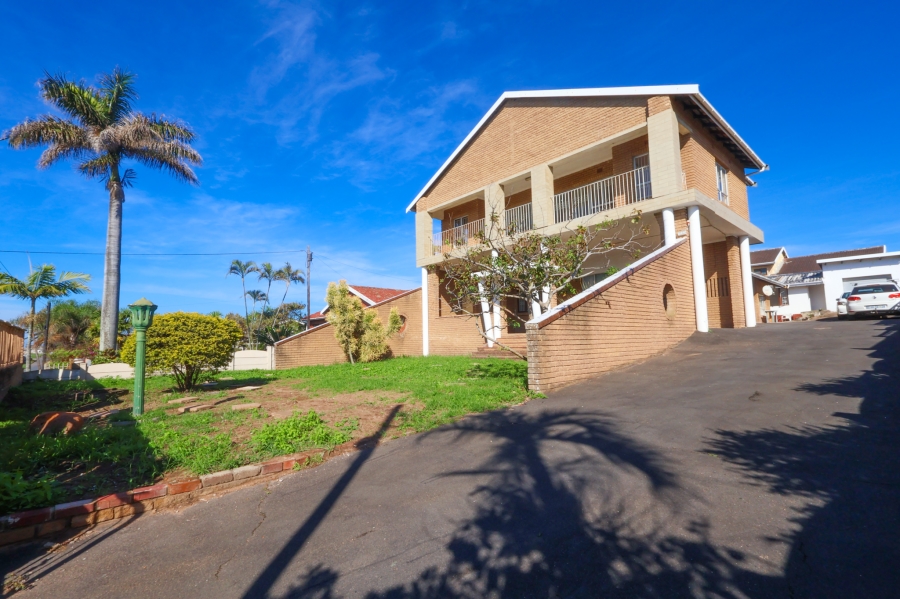 9 Bedroom Property for Sale in Park Rynie KwaZulu-Natal