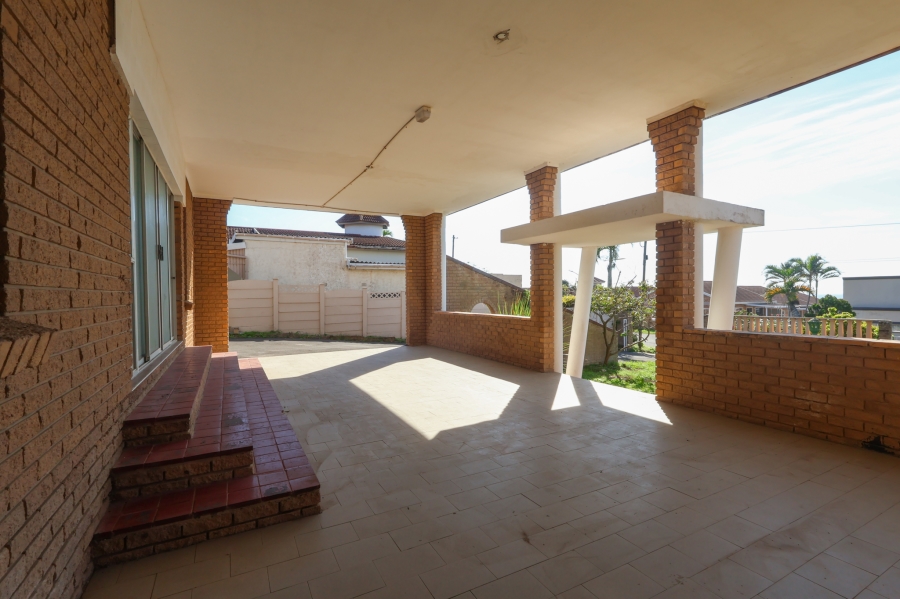 9 Bedroom Property for Sale in Park Rynie KwaZulu-Natal