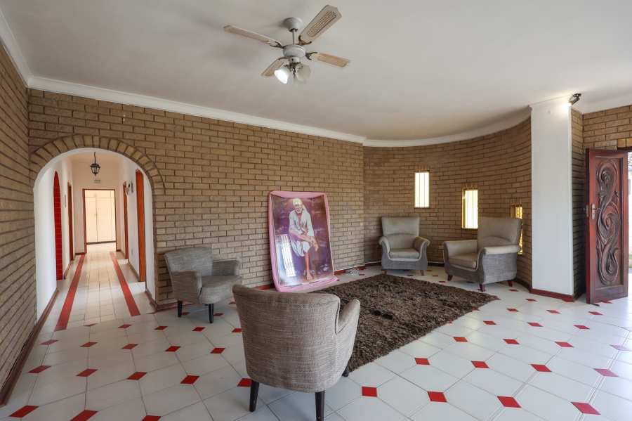 9 Bedroom Property for Sale in Park Rynie KwaZulu-Natal