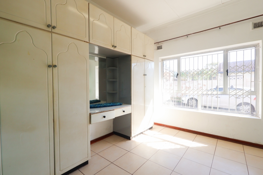 9 Bedroom Property for Sale in Park Rynie KwaZulu-Natal