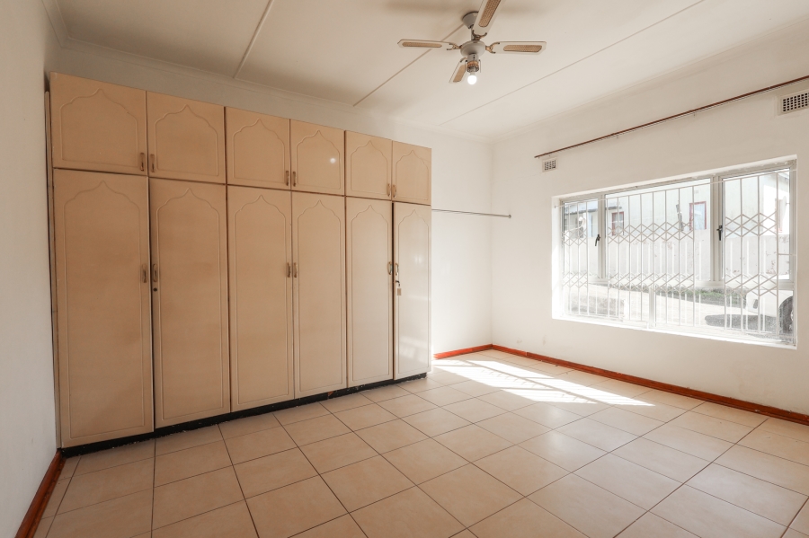 9 Bedroom Property for Sale in Park Rynie KwaZulu-Natal