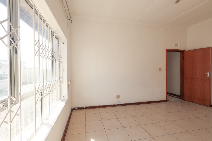 9 Bedroom Property for Sale in Park Rynie KwaZulu-Natal
