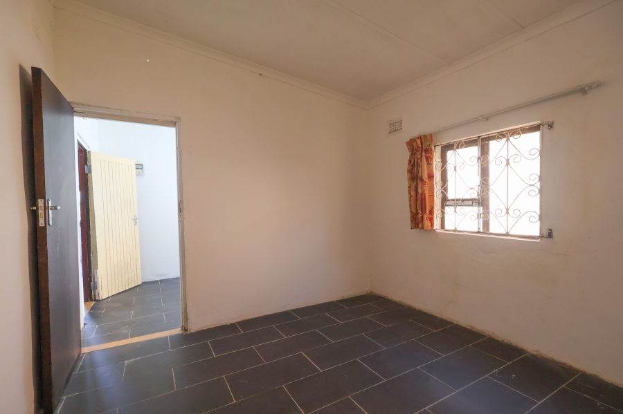 9 Bedroom Property for Sale in Park Rynie KwaZulu-Natal