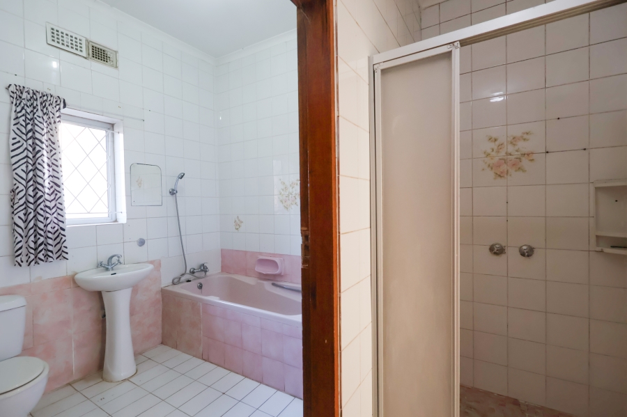 9 Bedroom Property for Sale in Park Rynie KwaZulu-Natal