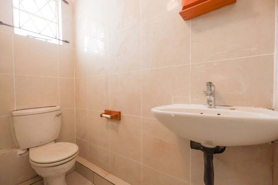 9 Bedroom Property for Sale in Park Rynie KwaZulu-Natal