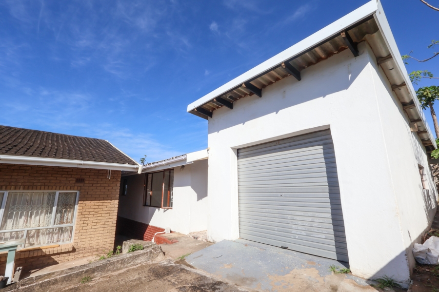 9 Bedroom Property for Sale in Park Rynie KwaZulu-Natal