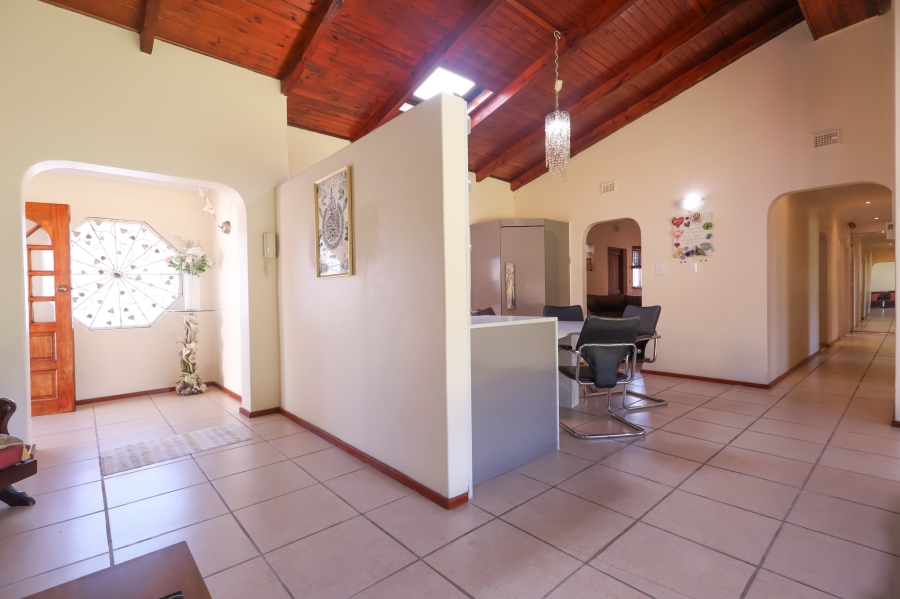 5 Bedroom Property for Sale in Athlone Park KwaZulu-Natal