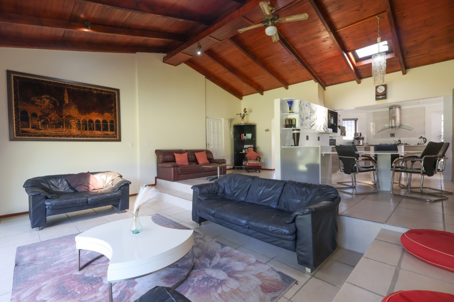5 Bedroom Property for Sale in Athlone Park KwaZulu-Natal