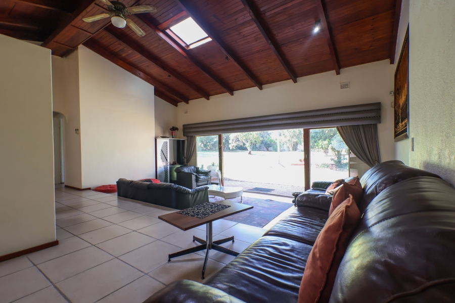 5 Bedroom Property for Sale in Athlone Park KwaZulu-Natal