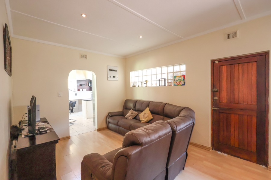 5 Bedroom Property for Sale in Athlone Park KwaZulu-Natal