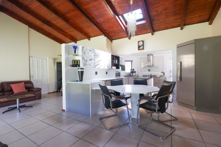 5 Bedroom Property for Sale in Athlone Park KwaZulu-Natal
