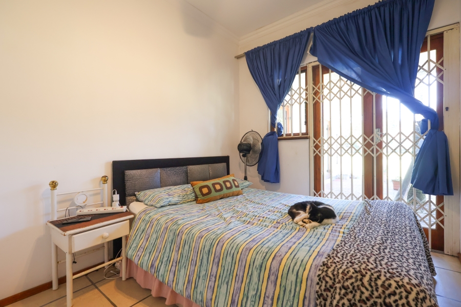 5 Bedroom Property for Sale in Athlone Park KwaZulu-Natal