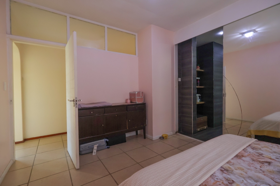 5 Bedroom Property for Sale in Athlone Park KwaZulu-Natal