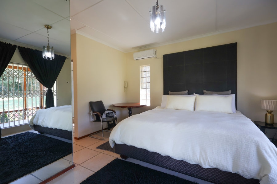 5 Bedroom Property for Sale in Athlone Park KwaZulu-Natal