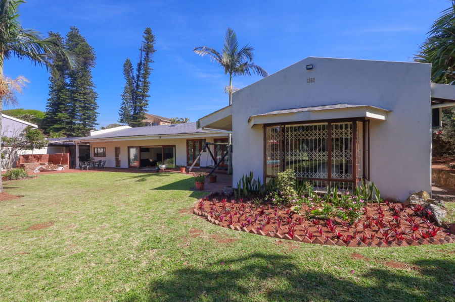 5 Bedroom Property for Sale in Athlone Park KwaZulu-Natal