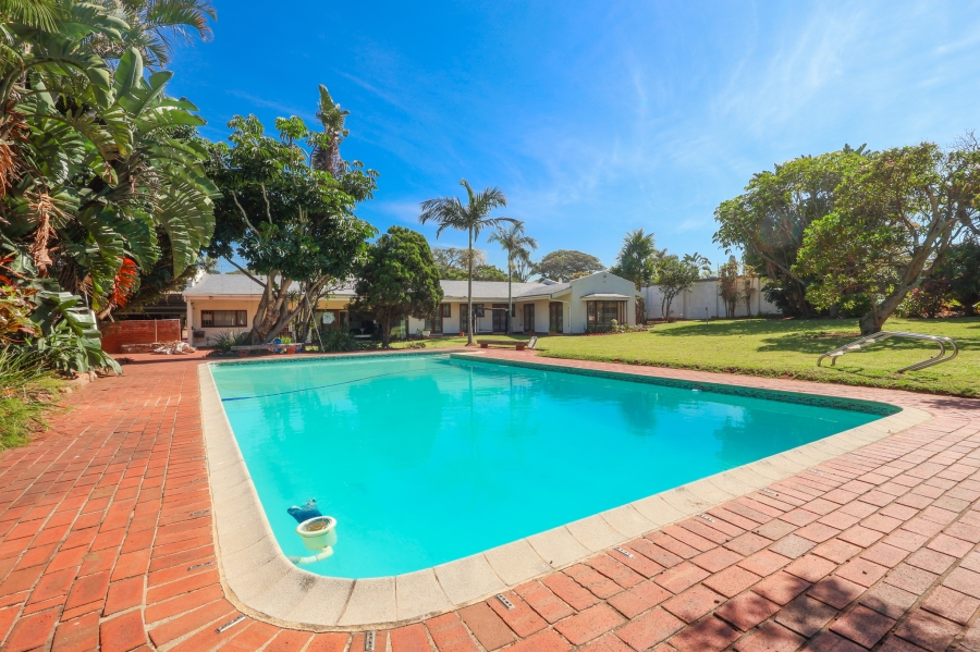 5 Bedroom Property for Sale in Athlone Park KwaZulu-Natal