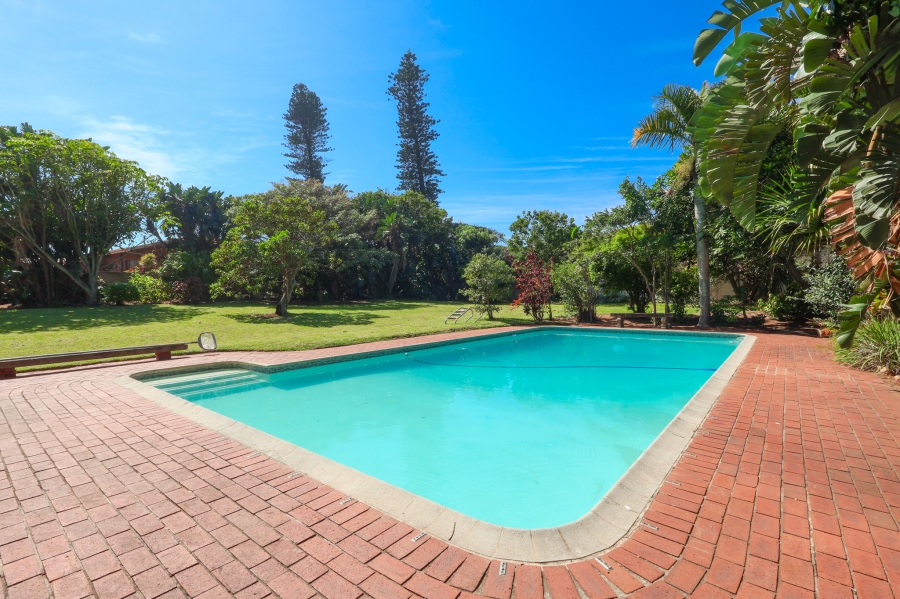 5 Bedroom Property for Sale in Athlone Park KwaZulu-Natal