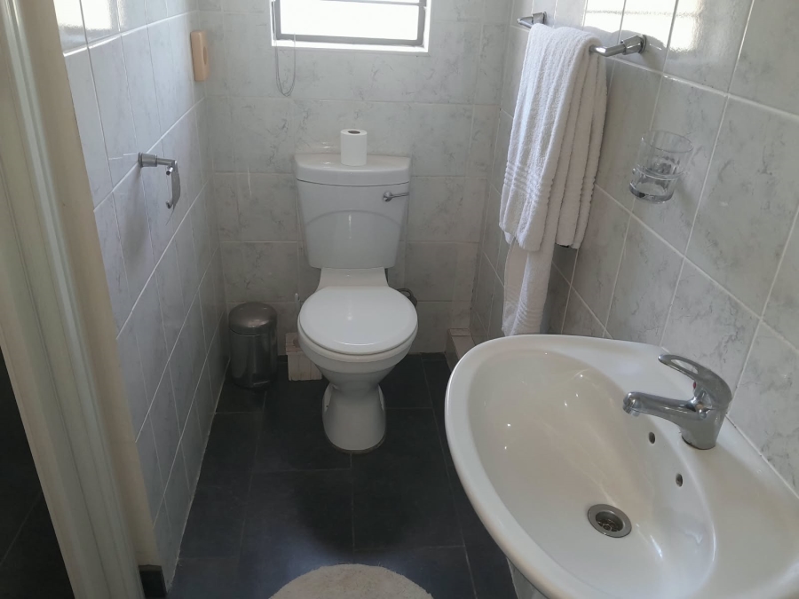 To Let 1 Bedroom Property for Rent in Amanzimtoti KwaZulu-Natal
