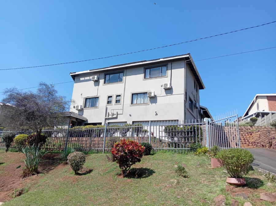 To Let 1 Bedroom Property for Rent in Amanzimtoti KwaZulu-Natal