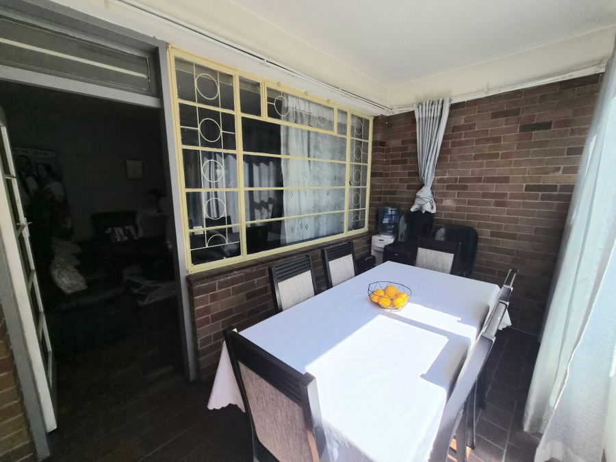 2 Bedroom Property for Sale in Scottsville KwaZulu-Natal
