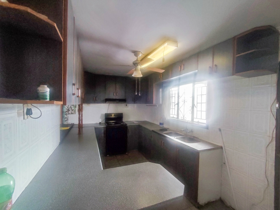 To Let 3 Bedroom Property for Rent in Northcroft KwaZulu-Natal