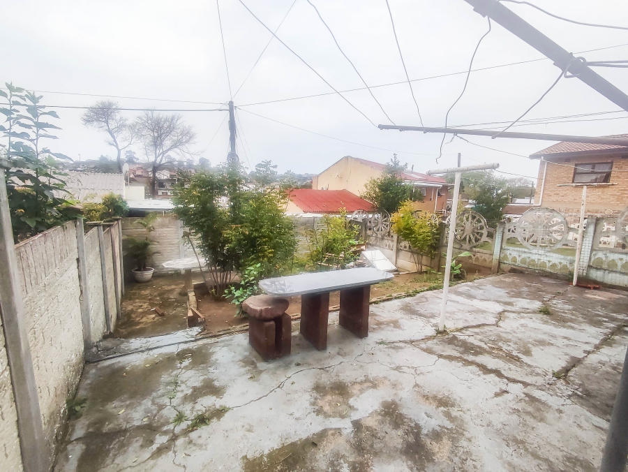 To Let 3 Bedroom Property for Rent in Northcroft KwaZulu-Natal