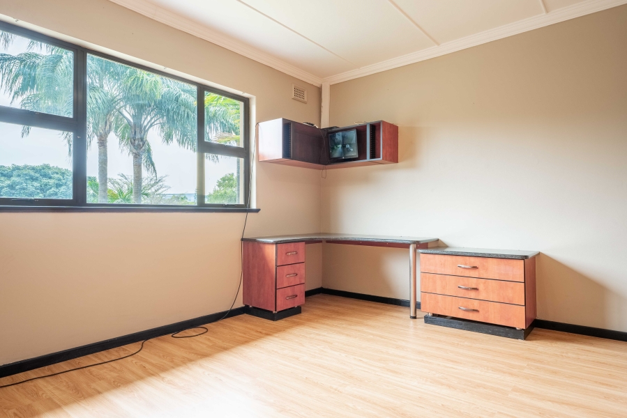 5 Bedroom Property for Sale in Amanzimtoti KwaZulu-Natal