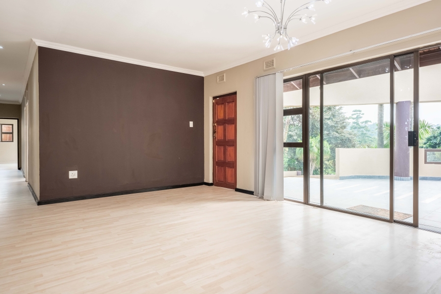 5 Bedroom Property for Sale in Amanzimtoti KwaZulu-Natal