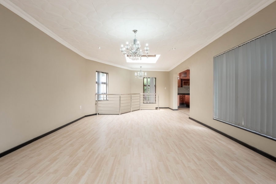 5 Bedroom Property for Sale in Amanzimtoti KwaZulu-Natal