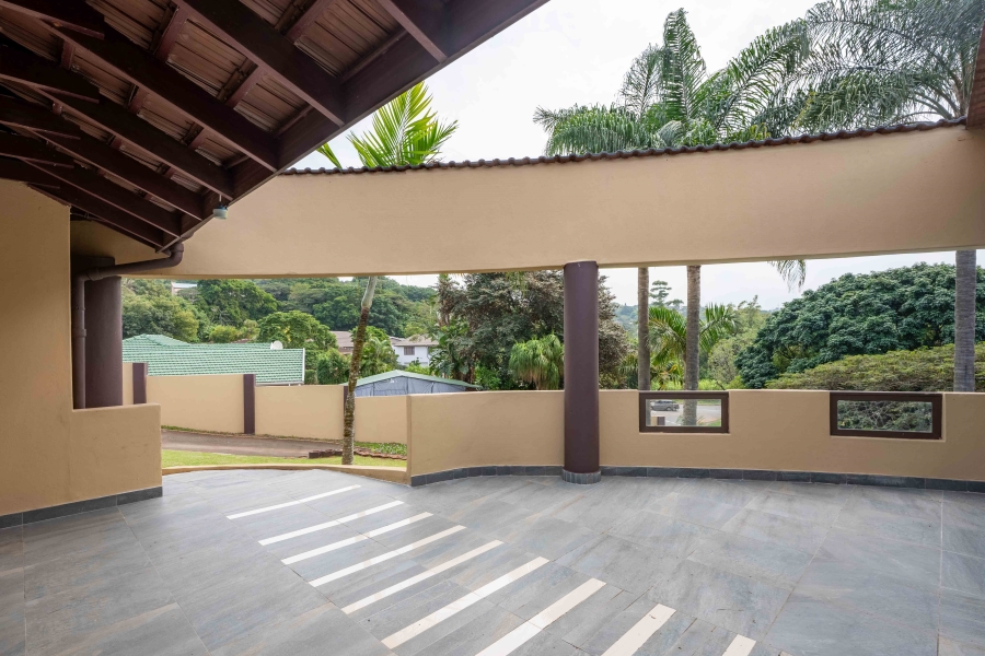 5 Bedroom Property for Sale in Amanzimtoti KwaZulu-Natal