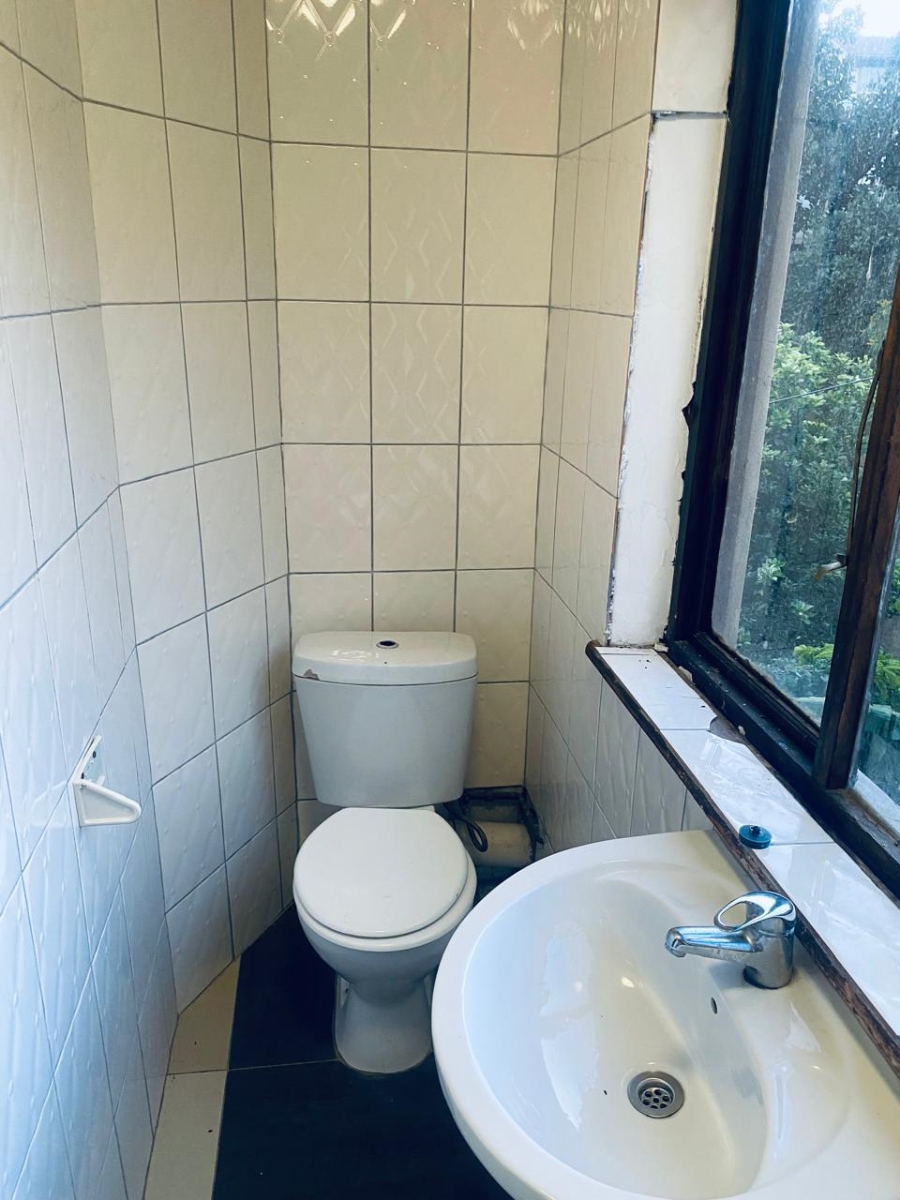 To Let 1 Bedroom Property for Rent in Reservoir Hills KwaZulu-Natal