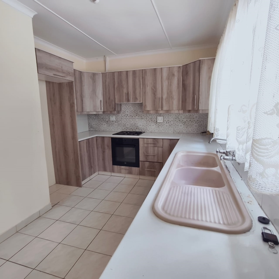 To Let 3 Bedroom Property for Rent in Northdene KwaZulu-Natal