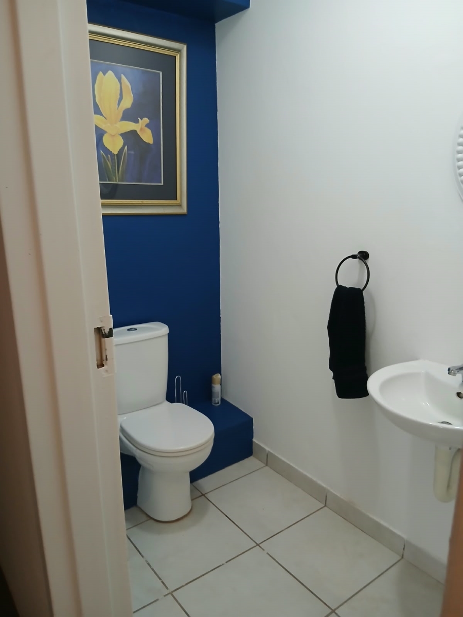 5 Bedroom Property for Sale in Forest Hills KwaZulu-Natal