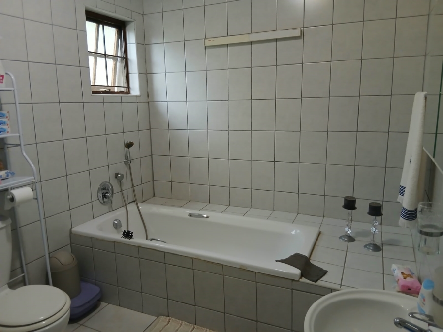5 Bedroom Property for Sale in Forest Hills KwaZulu-Natal