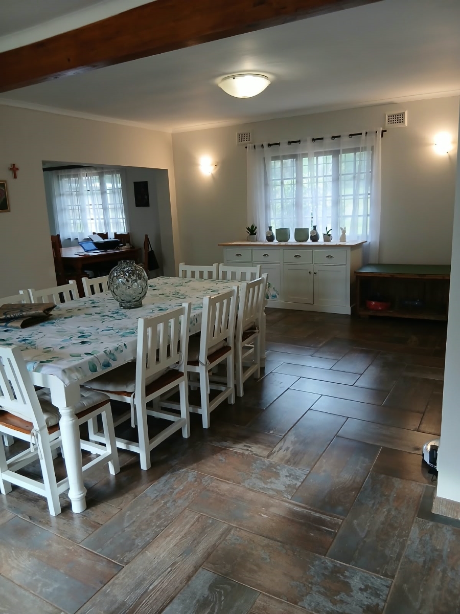 5 Bedroom Property for Sale in Forest Hills KwaZulu-Natal