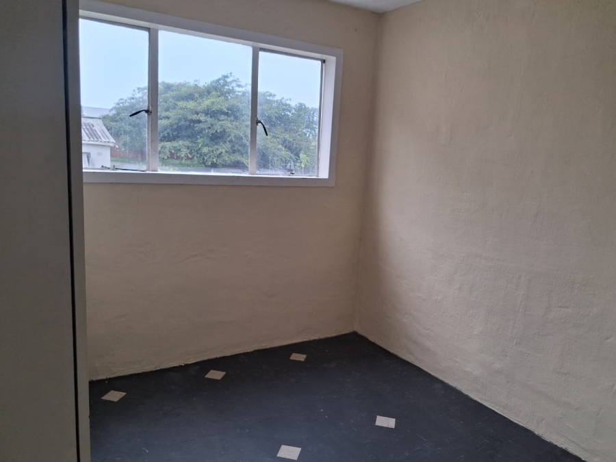 To Let 2 Bedroom Property for Rent in Austerville KwaZulu-Natal
